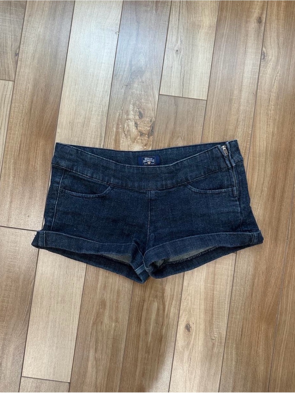 Low rise denim mini shorts Dark Wash Denim Women’s Shorts - Small